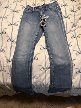 Classic Women's Light Blue Wash Jeans